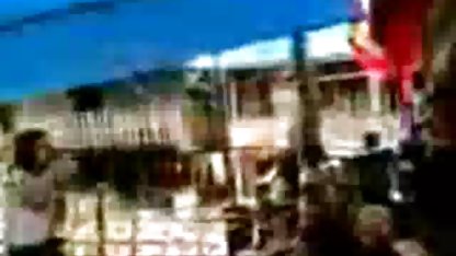 در حالی که حلق سگس الگسیس آویز صلیب, اسیایی, برده